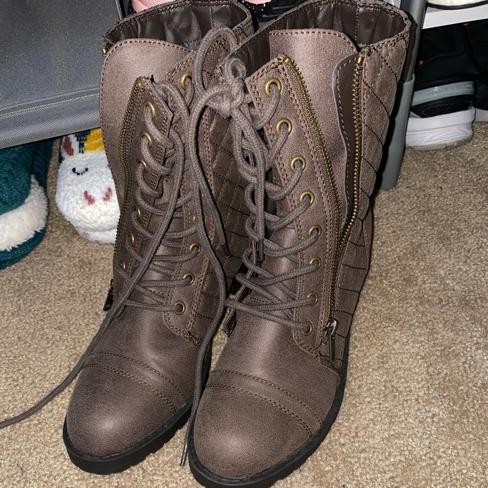 Taupe combat boots